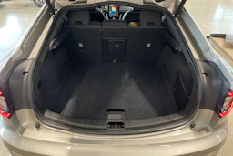 harmaa Polestar 2 2021 kuva 35.