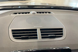 harmaa Polestar 2 2021 kuva 40.