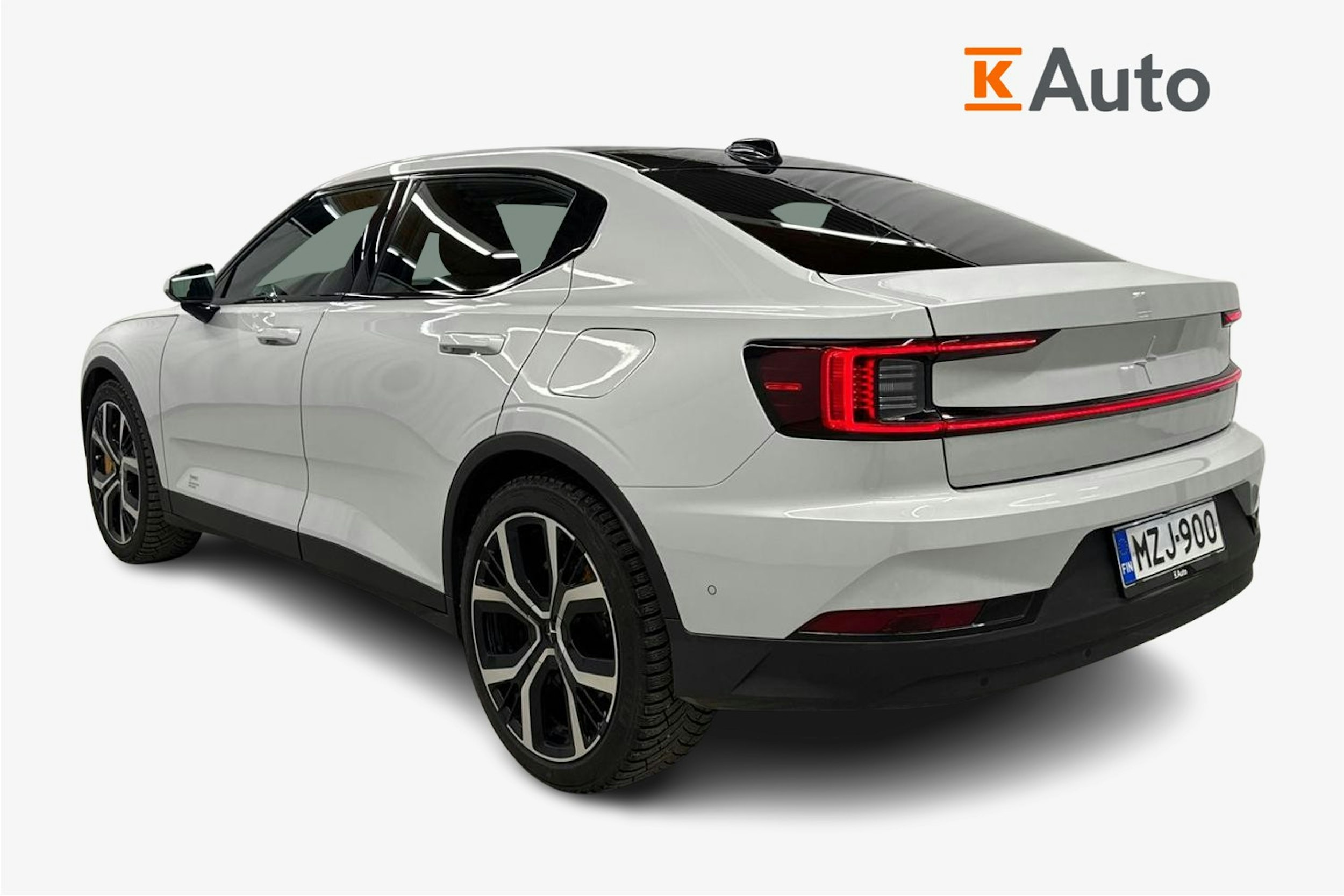 harmaa Polestar 2 2021 kuva 2.