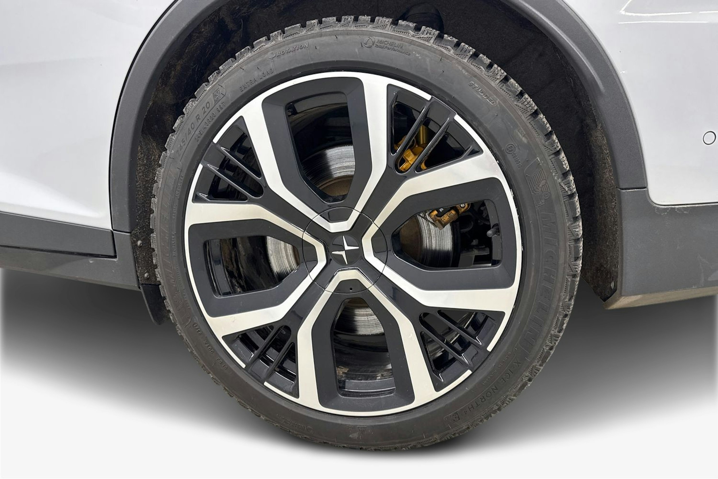 harmaa Polestar 2 2021 kuva 11.