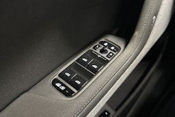 harmaa Polestar 2 2021 kuva 23.