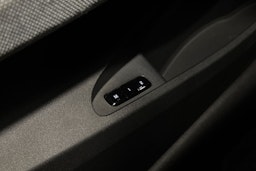 harmaa Polestar 2 2021 kuva 24.