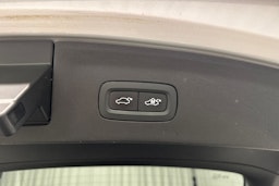 harmaa Polestar 2 2021 kuva 29.