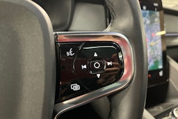 Valkoinen Polestar 2 2021 kuva 12.