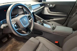 musta Polestar 2 2021 kuva 3.