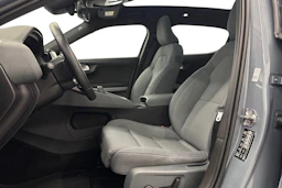 harmaa Polestar 2 2021 kuva 8.