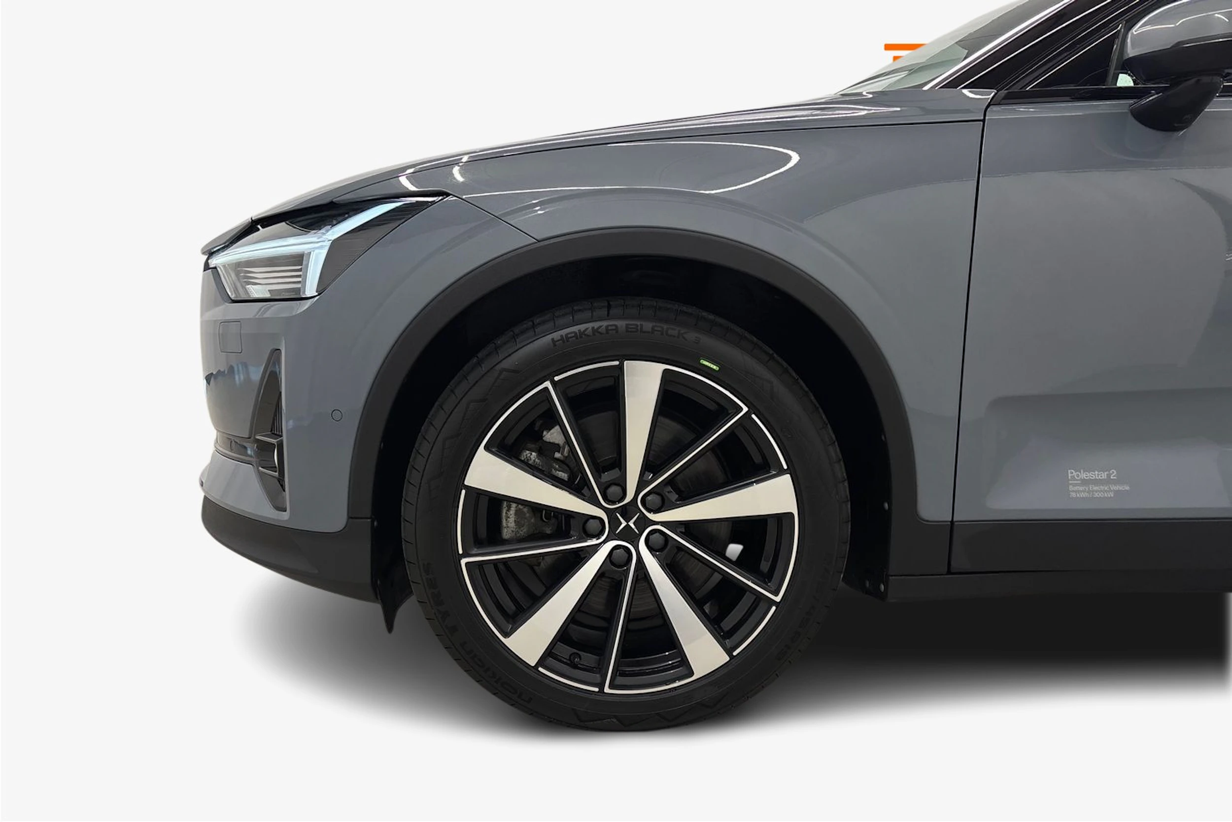 harmaa Polestar 2 2021 kuva 9.