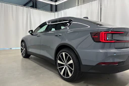 harmaa Polestar 2 2021 kuva 32.