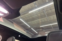 musta Polestar 2 2021 kuva 26.