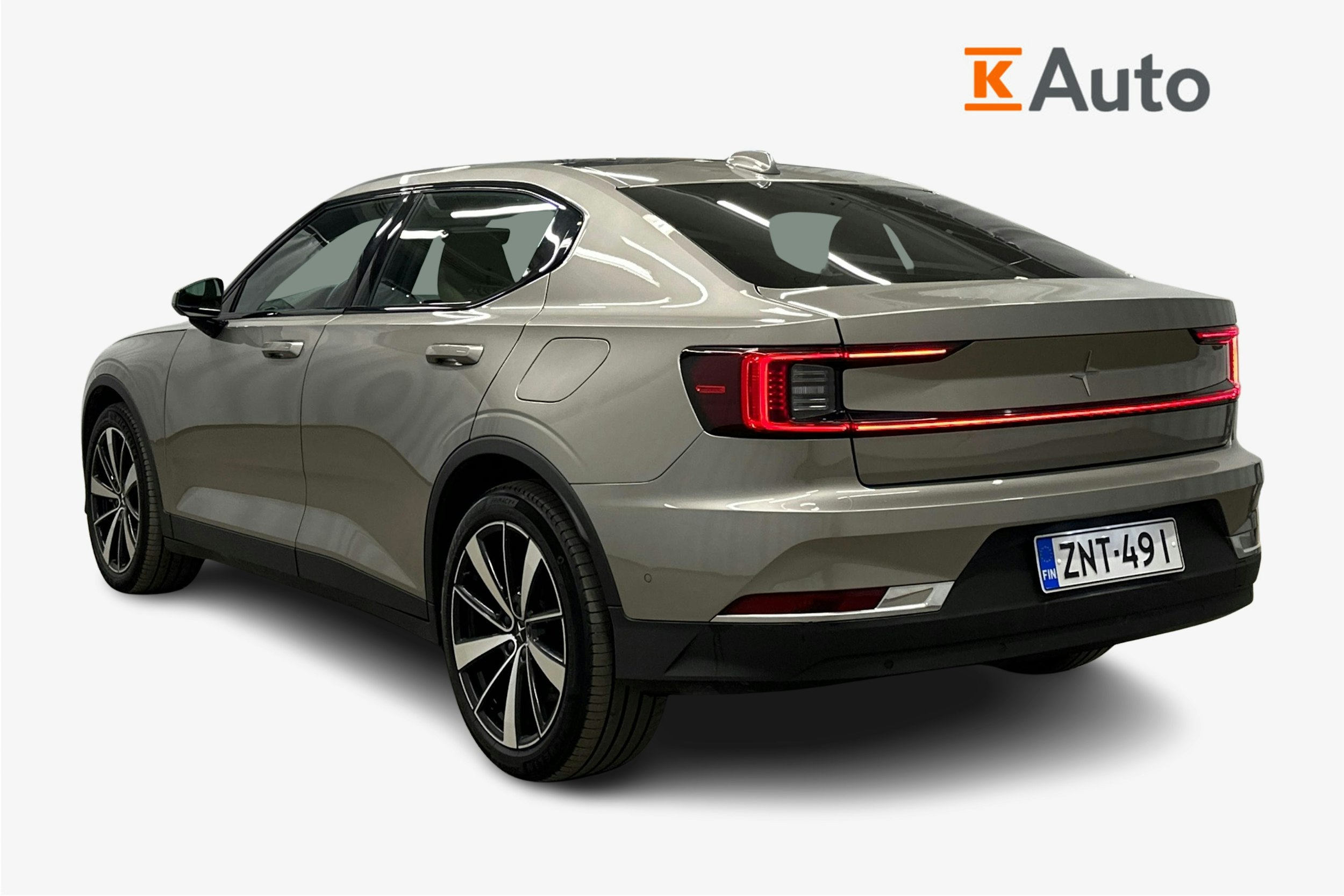 harmaa Polestar 2 2021 kuva 2.