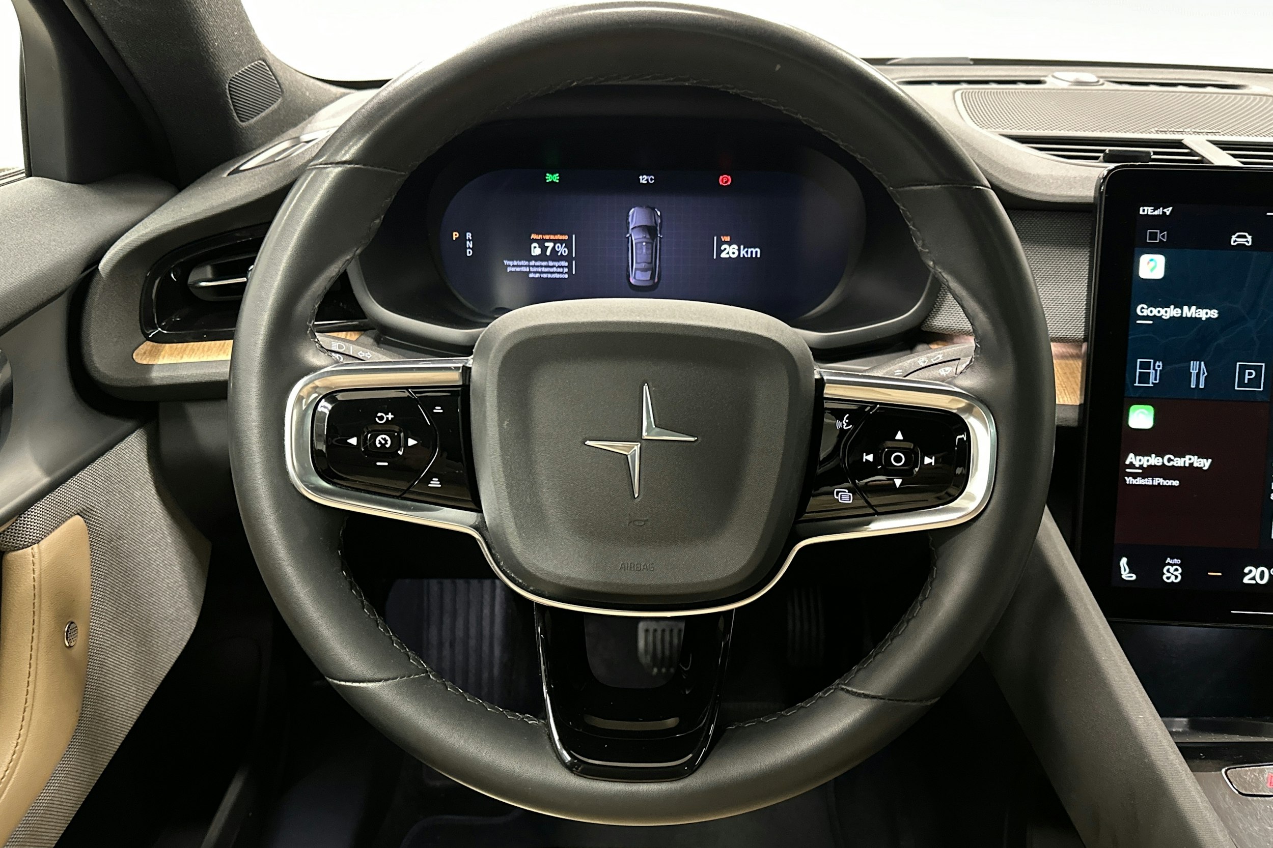 harmaa Polestar 2 2021 kuva 17.