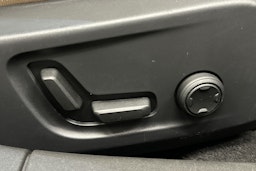 harmaa Polestar 2 2021 kuva 23.