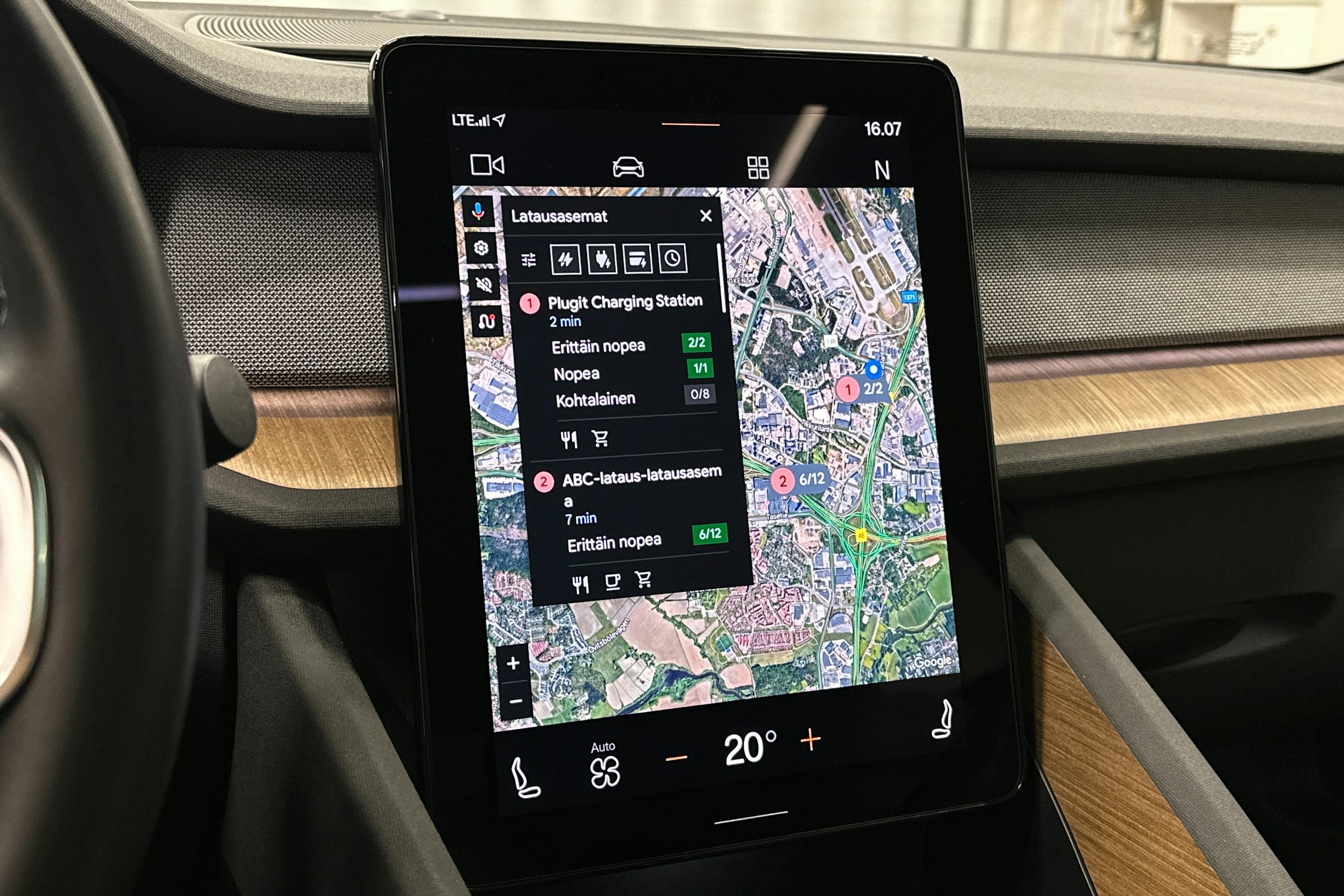 harmaa Polestar 2 2021 kuva 28.