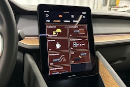 harmaa Polestar 2 2021 kuva 32.