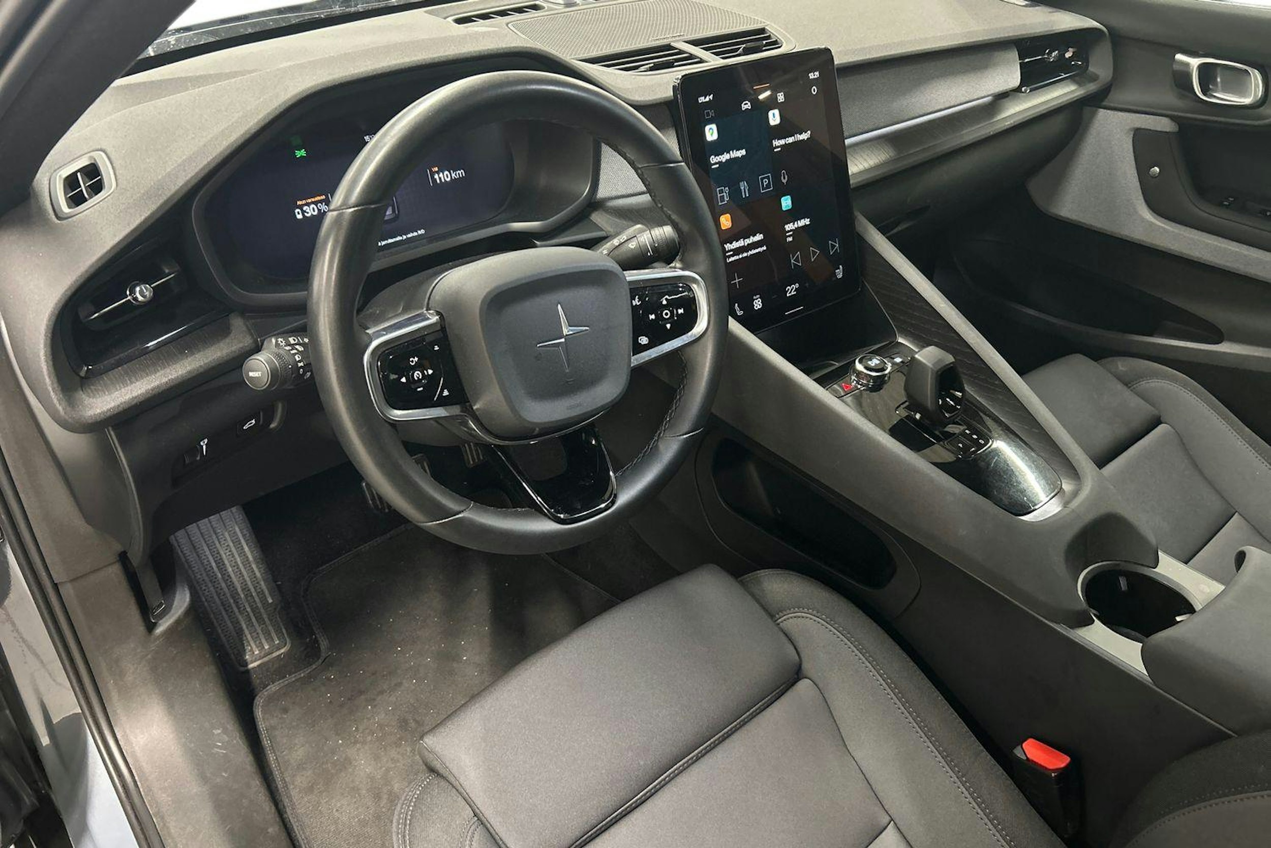 harmaa Polestar 2 2021 kuva 3.