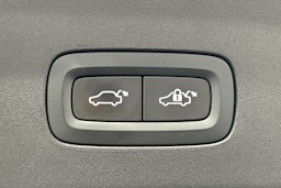harmaa Polestar 2 2021 kuva 16.