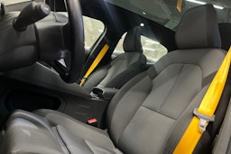 sininen Polestar 2 2021 kuva 14.