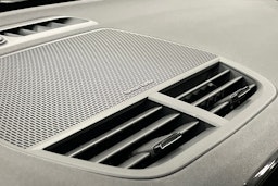 sininen Polestar 2 2021 kuva 16.