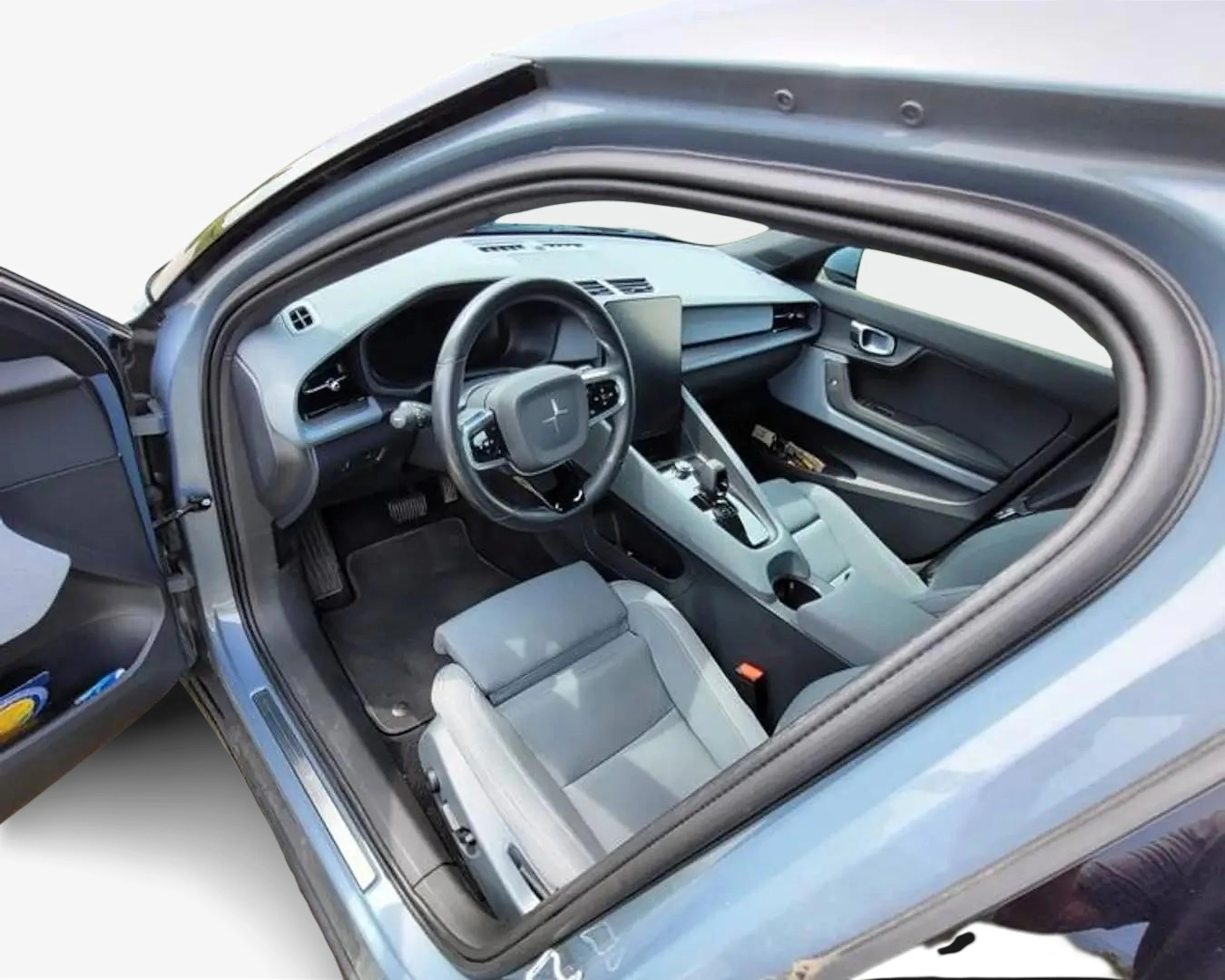 sininen Polestar 2 2022 kuva 6.