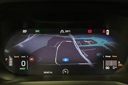 harmaa Polestar 2 2022 kuva 13.