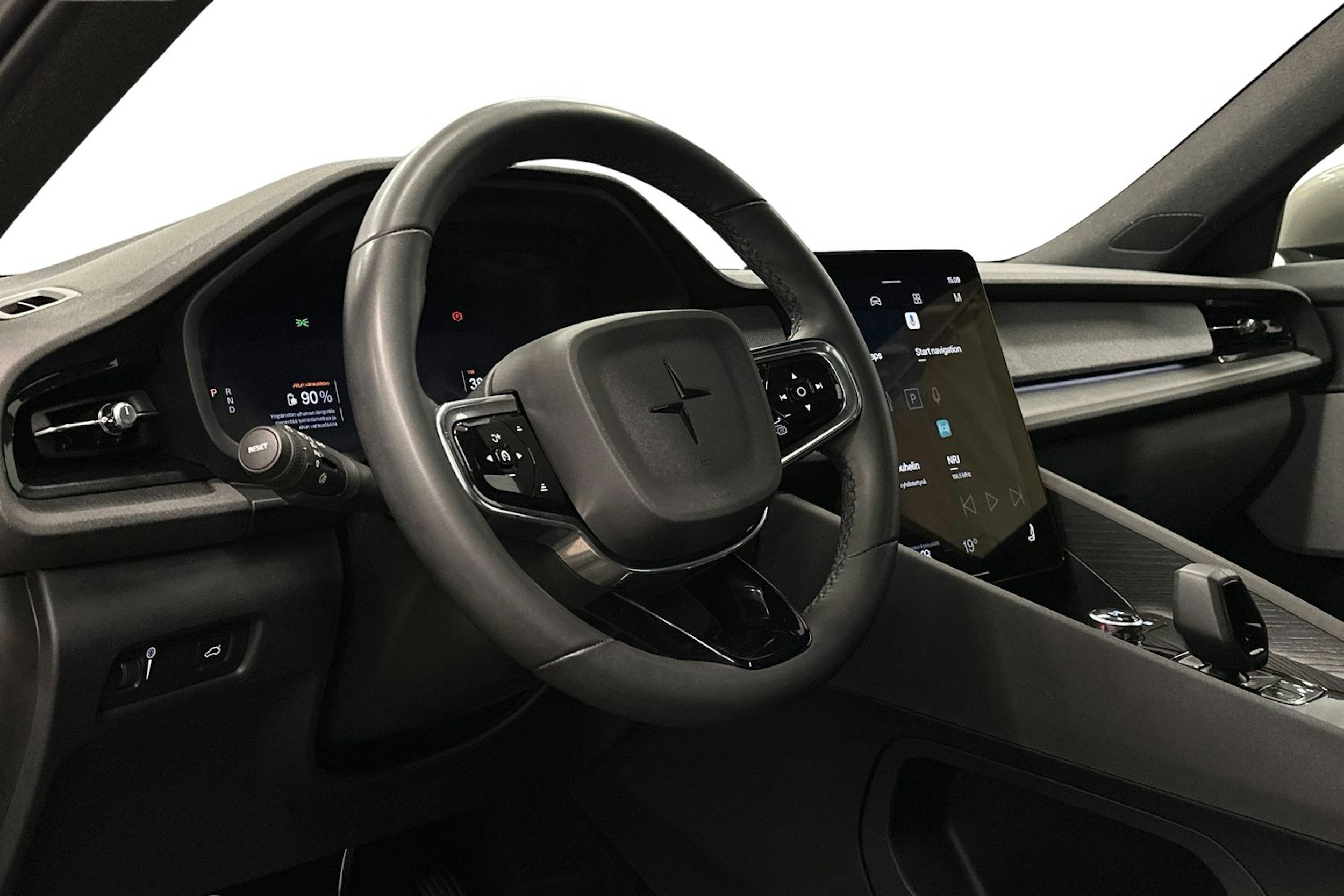 harmaa Polestar 2 2022 kuva 7.
