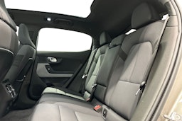 harmaa Polestar 2 2022 kuva 10.