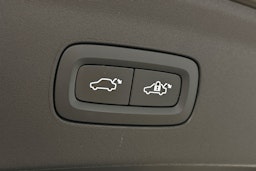 harmaa Polestar 2 2022 kuva 19.