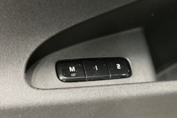 harmaa Polestar 2 2022 kuva 29.