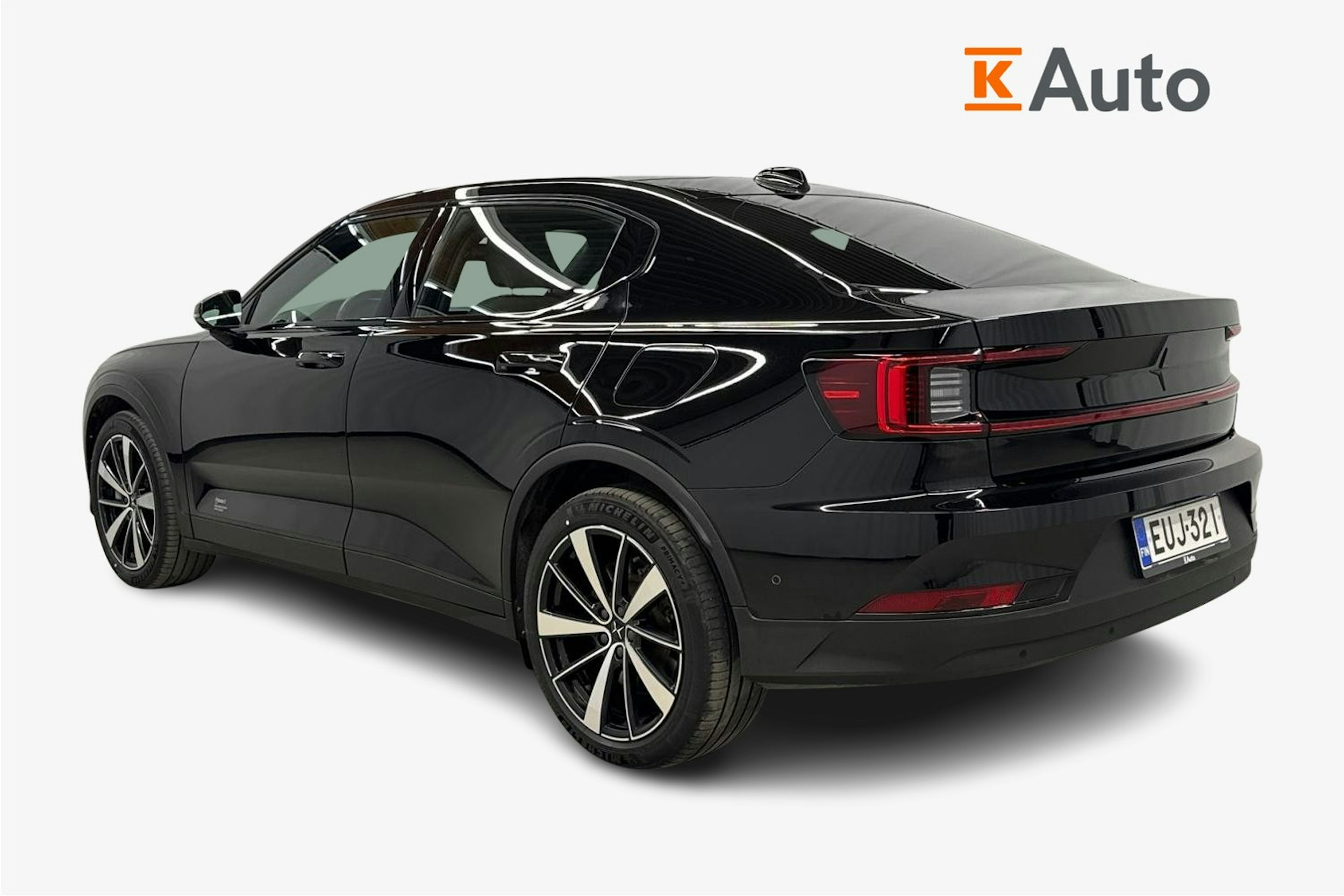 musta Polestar 2 2022 kuva 2.
