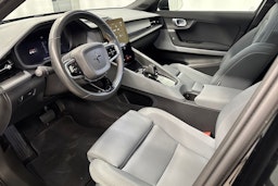 musta Polestar 2 2022 kuva 7.