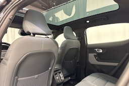 musta Polestar 2 2022 kuva 16.