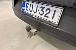 musta Polestar 2 2022 kuva 20.