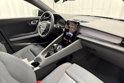 musta Polestar 2 2022 kuva 23.