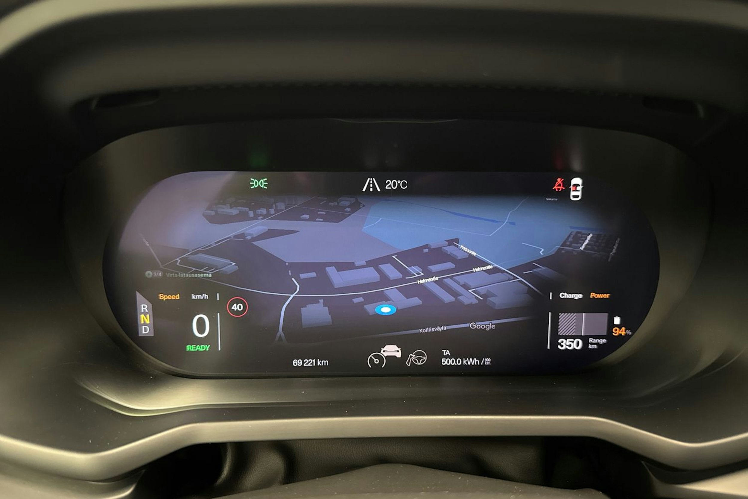 musta Polestar 2 2022 kuva 27.