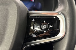 musta Polestar 2 2022 kuva 29.