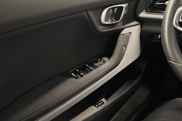 musta Polestar 2 2022 kuva 31.