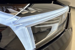 musta Polestar 2 2022 kuva 40.