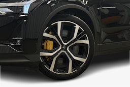 musta Polestar 2 2022 kuva 9.