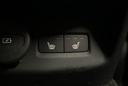 musta Polestar 2 2022 kuva 14.