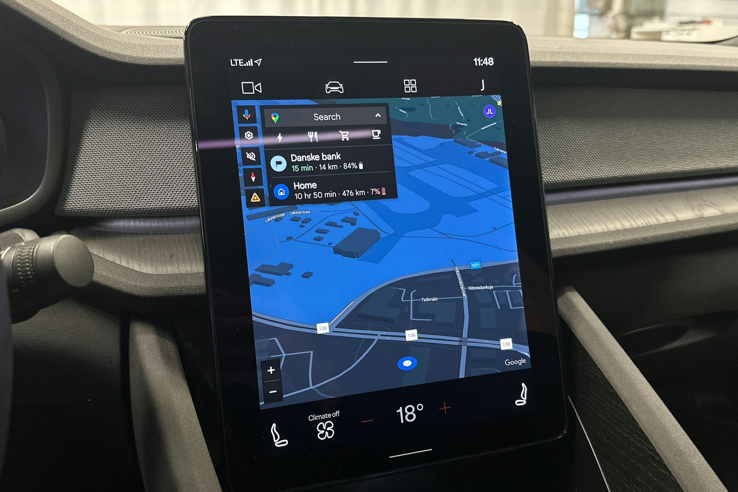 musta Polestar 2 2022 kuva 23.