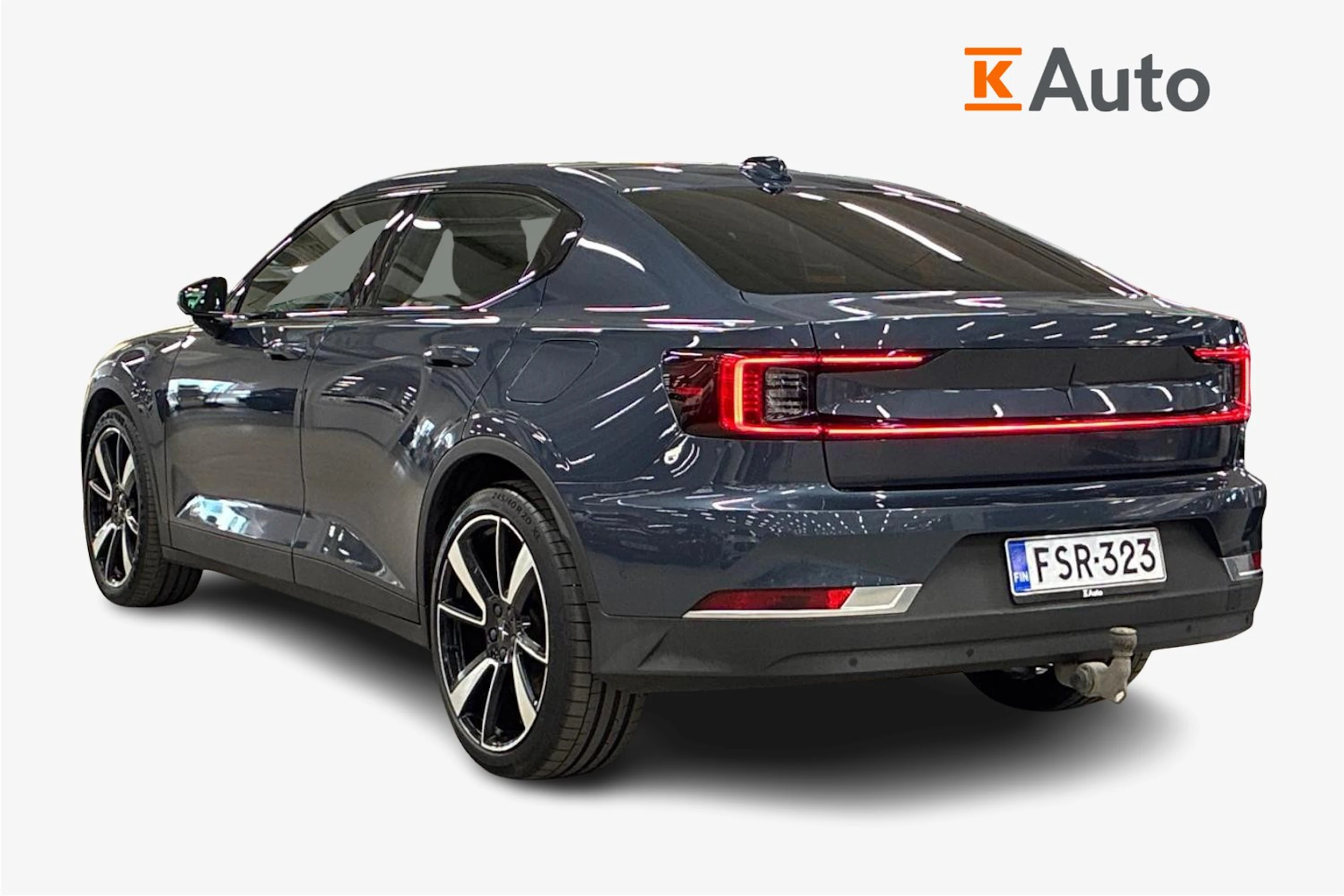 sininen Polestar 2 2022 kuva 2.