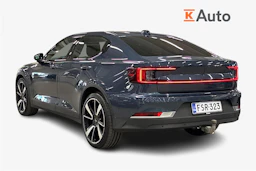 sininen Polestar 2 2022 kuva 2.