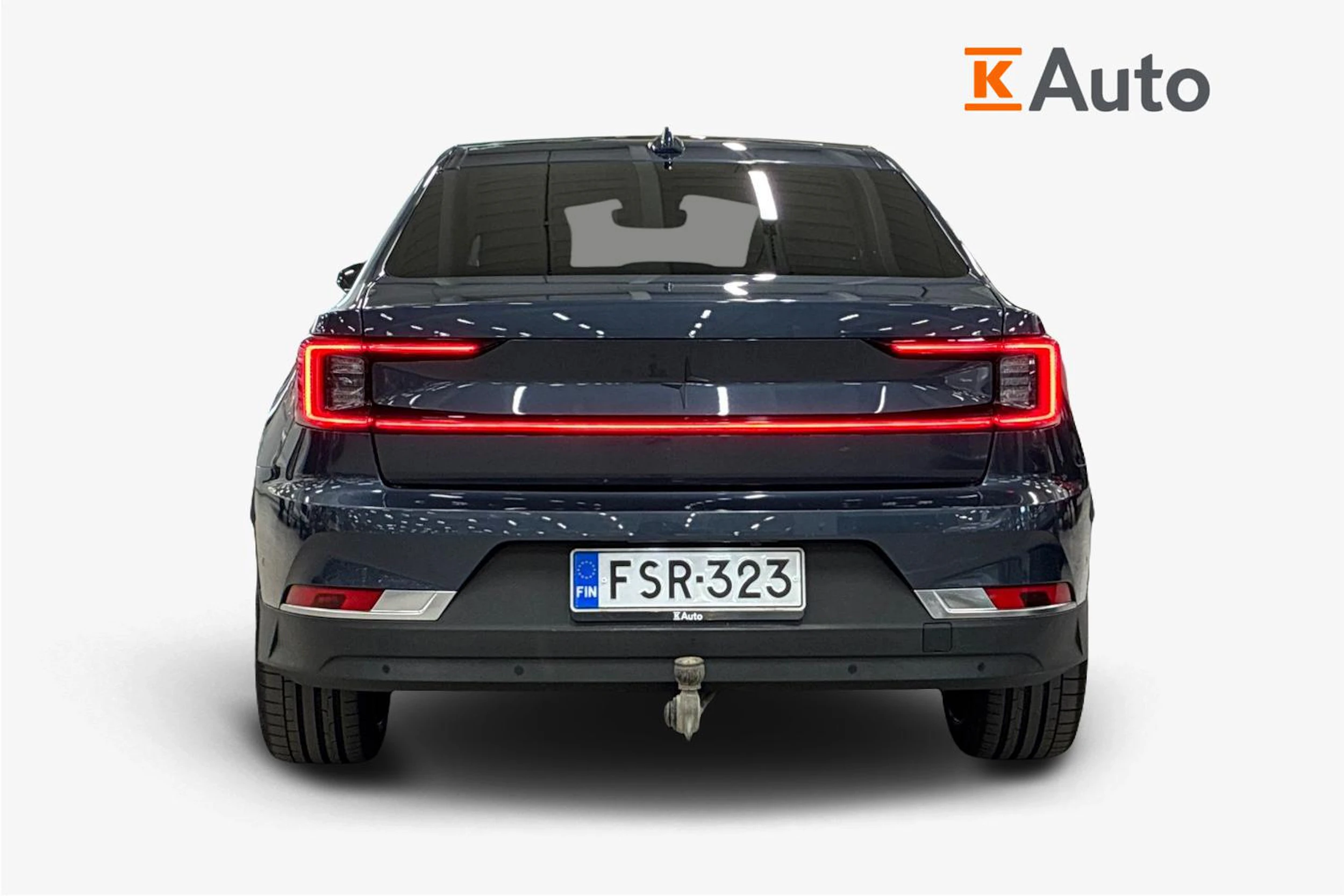sininen Polestar 2 2022 kuva 3.