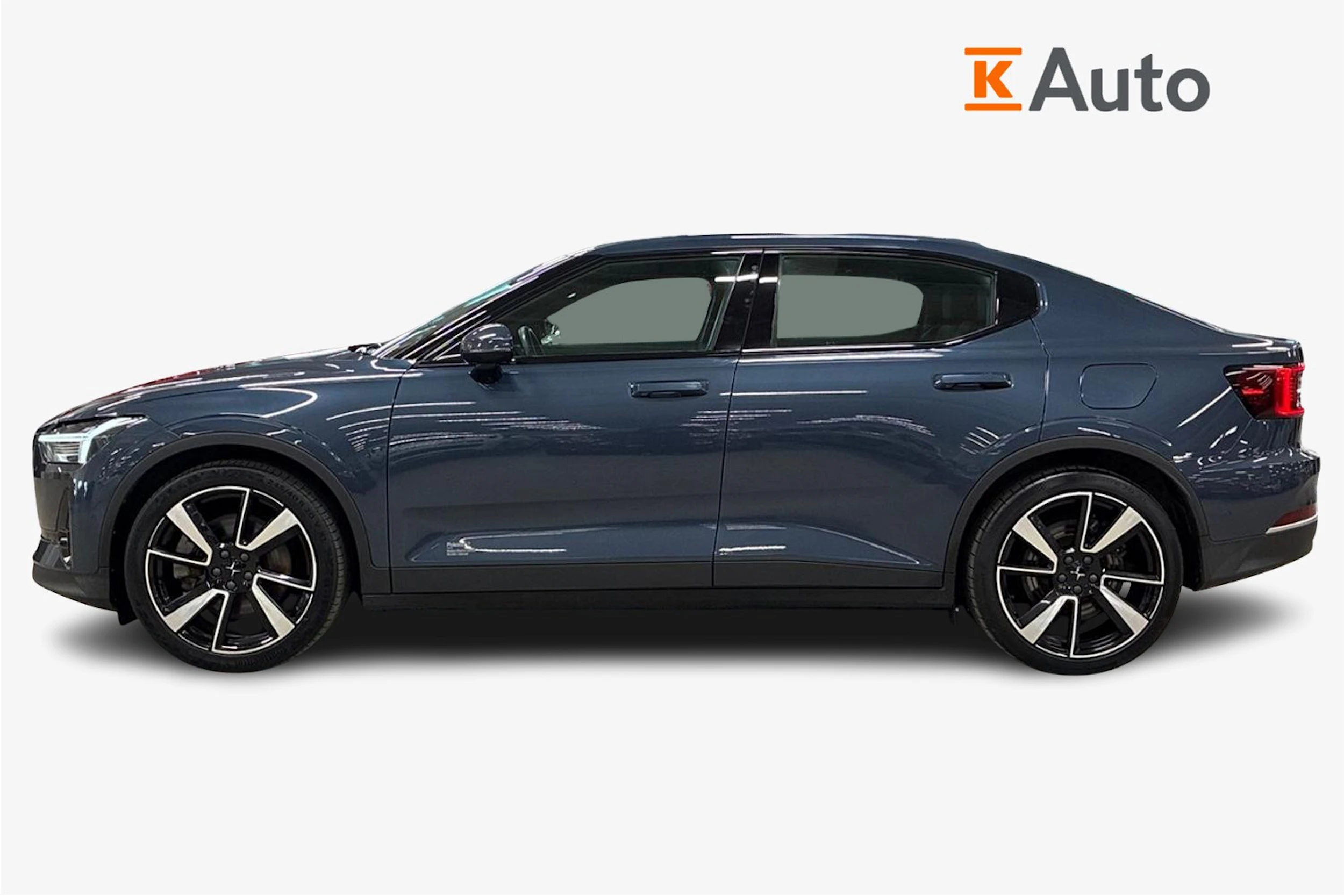 sininen Polestar 2 2022 kuva 5.