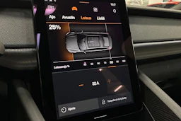 sininen Polestar 2 2022 kuva 24.