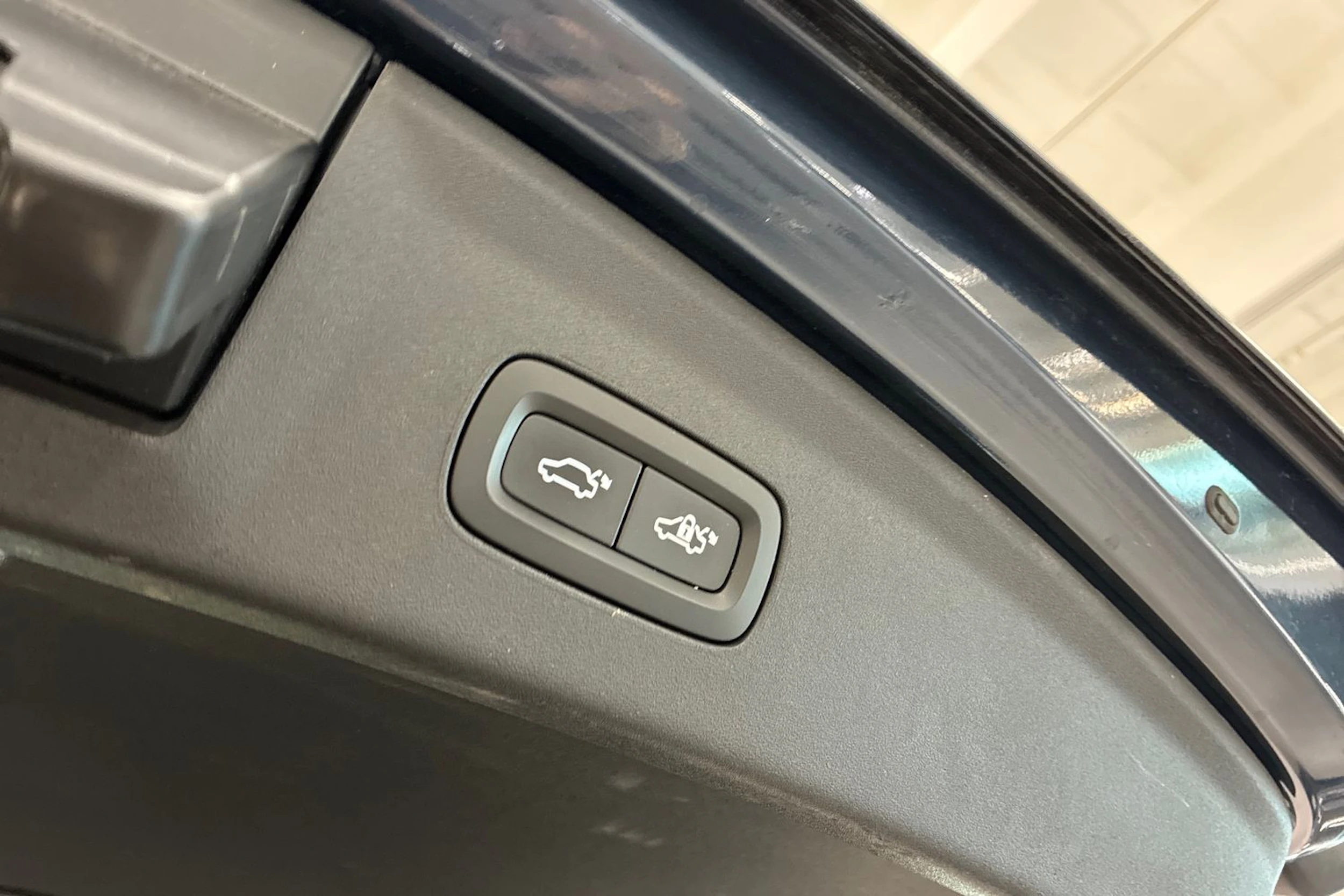 sininen Polestar 2 2022 kuva 34.