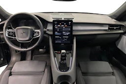 sininen Polestar 2 2022 kuva 7.
