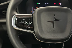 sininen Polestar 2 2022 kuva 11.