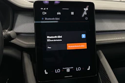 sininen Polestar 2 2022 kuva 27.