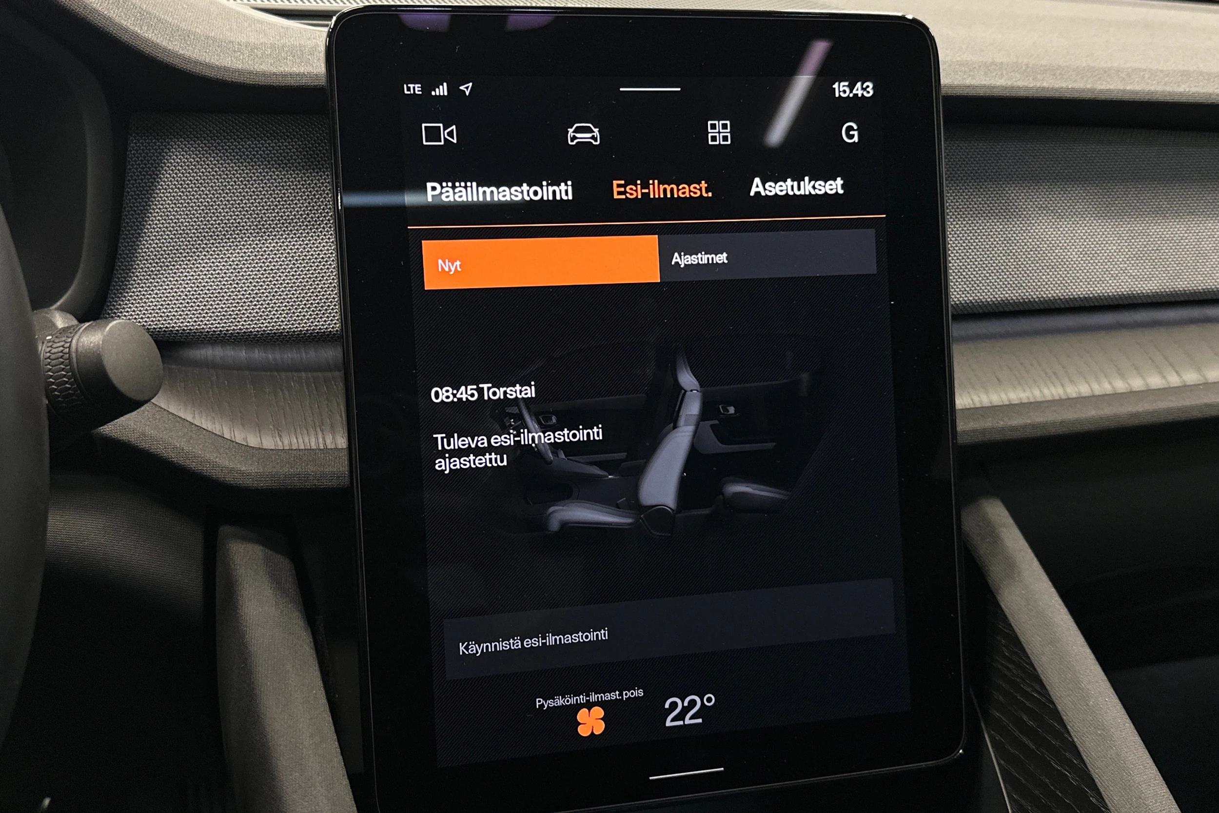 sininen Polestar 2 2022 kuva 31.